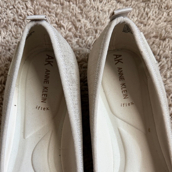 Anne Klein Women's Cream Flats - Picture 2 of 5